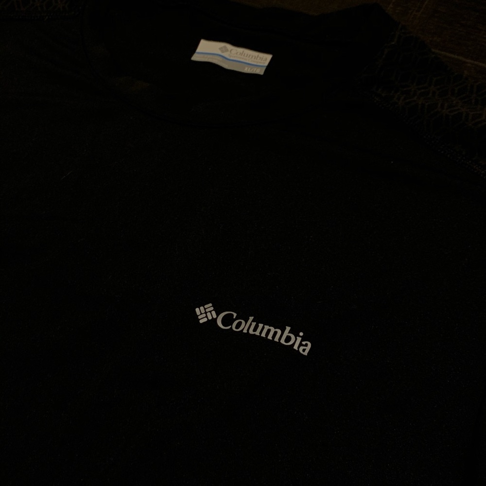 Black Columbia shirt XL
